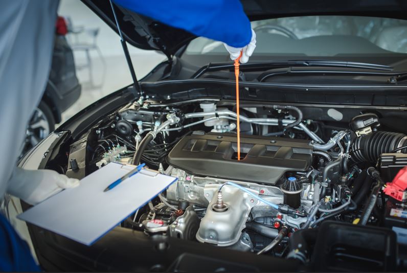 Difference Between MOT Testing And Car Servicing